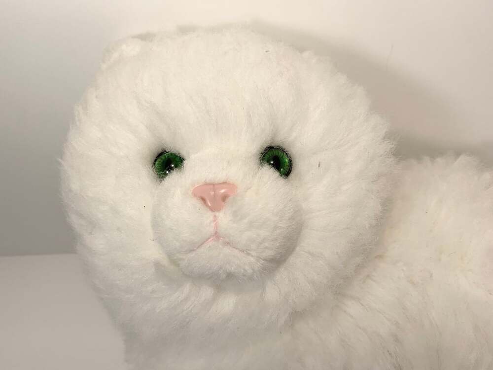 Nikki white Cat Plush Russ stuffed LG Kitty